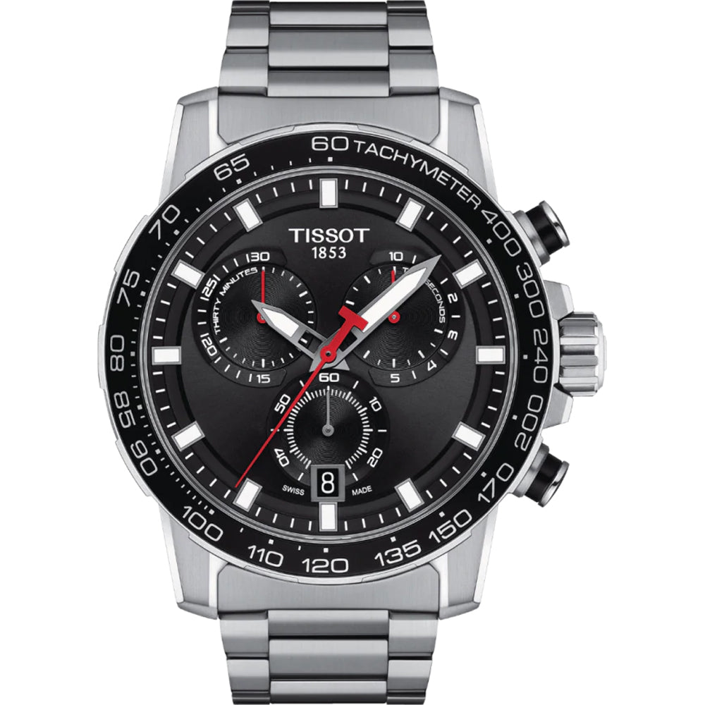 Zegarek Tissot Supersport Chrono z czarną tarczą, stalową kopertą i bransoletą, z czerwonymi akcentami.