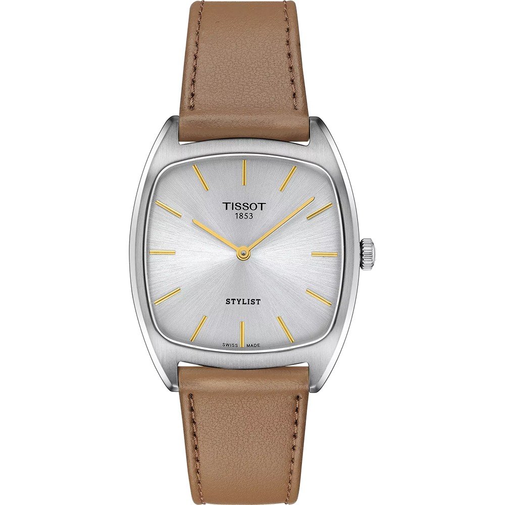 Zegarek Tissot Stylist z kwadratową kopertą, srebrną tarczą i żółtymi wskazówkami, na brązowym pasku.