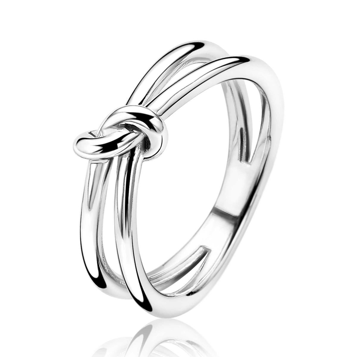 Zilveren ring met een knoopdetail en een glanzende afwerking.